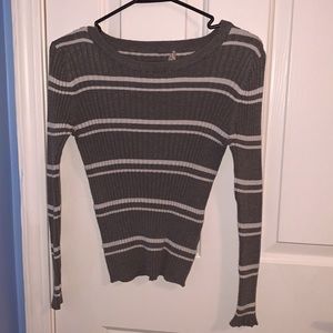 Fits tight snd great for cool weather